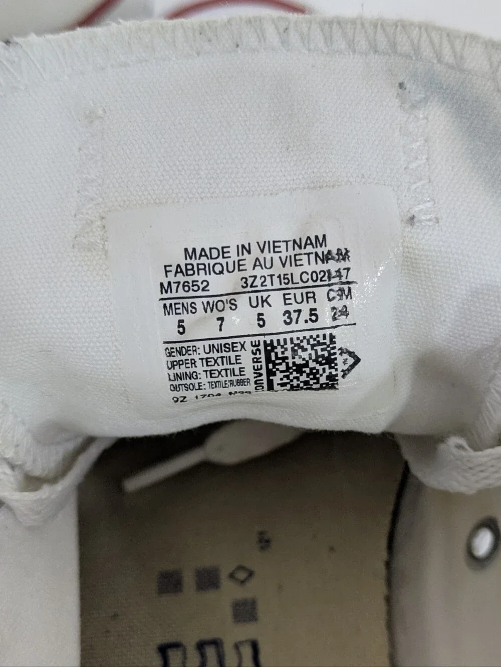Converse All Star Low Top Sneakers - Size 7 Womens / 5 Mens - White